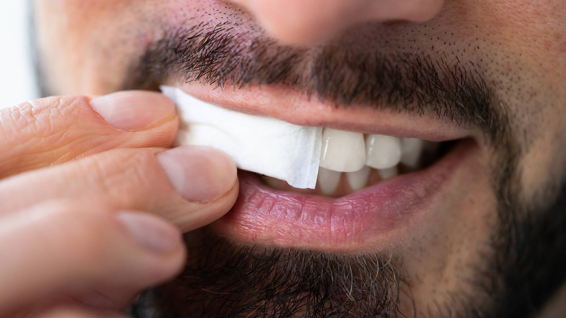 Nicotine Pouches: A Safer Choice for Oral Health?